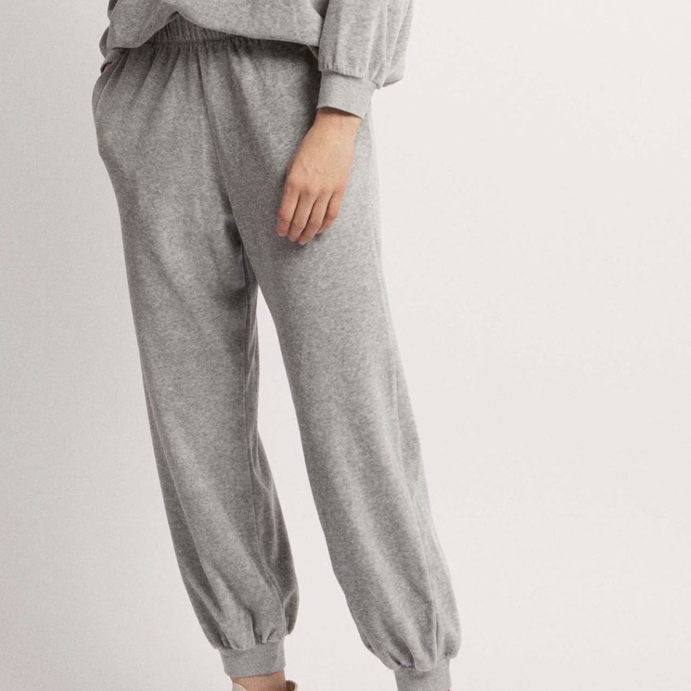 Suzie Kondi - Patmos Pocket Pant in Heather Velour-  Color Oatmeal.  sz Small